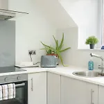 The Penthouse Wifi Apartman *